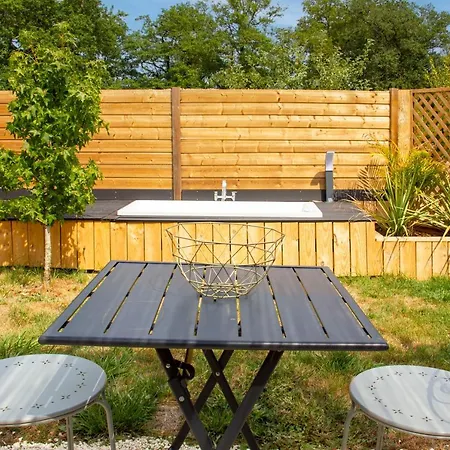 Le Charbonnaud Casa de Férias