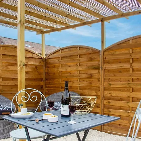 Le Charbonnaud Casa de Férias *