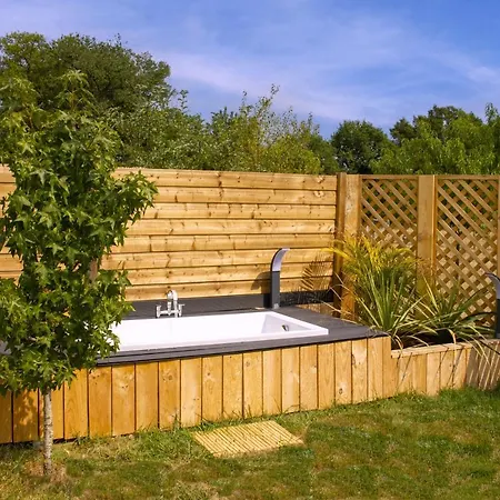 Le Charbonnaud Holiday home Laprade (Poitou-Charentes)